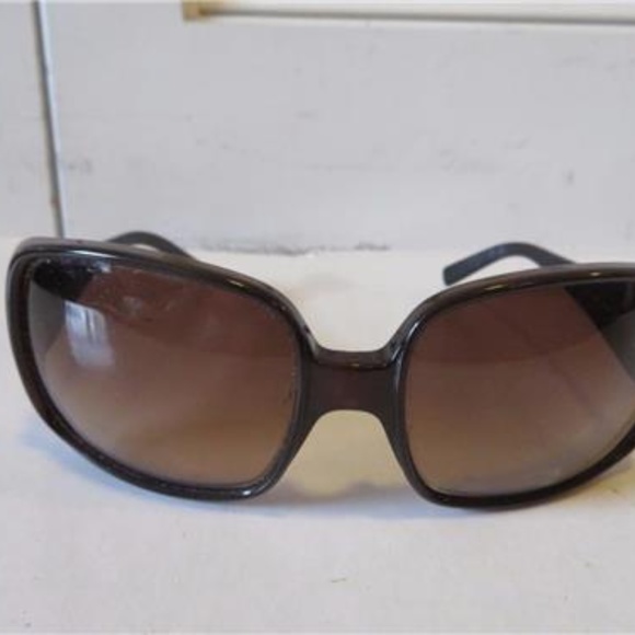 places to donate old glasses